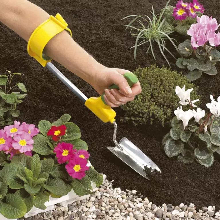 Adaptive tools for the garden